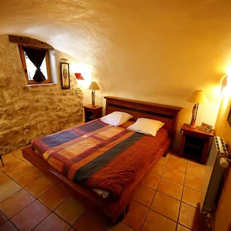 Mas De Coulet Bed & Breakfast 3*