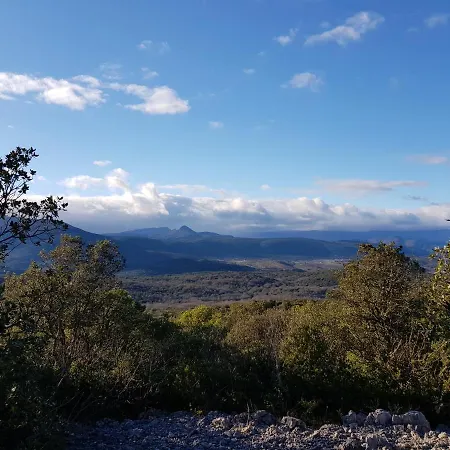 Mas De Coulet Bed & Breakfast